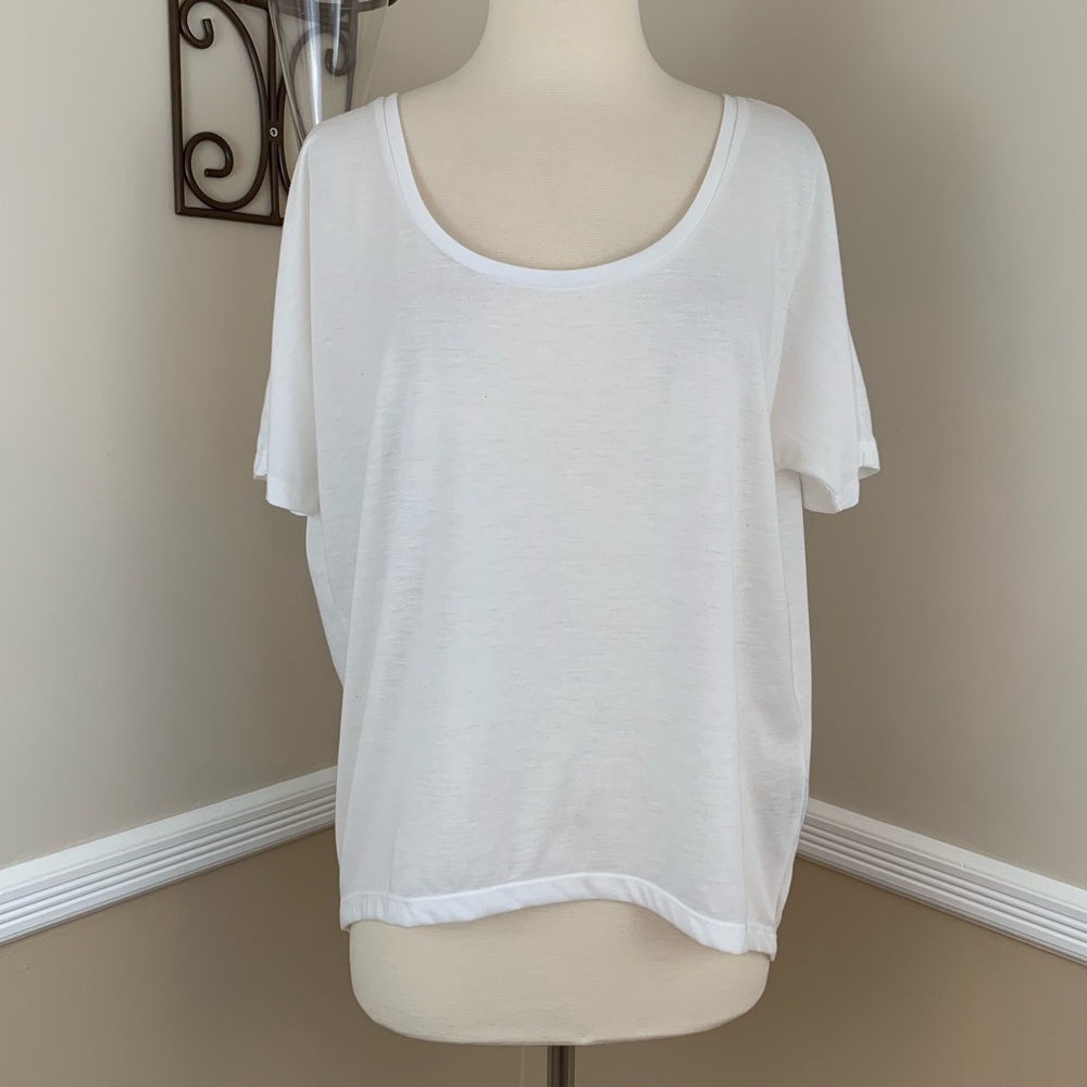 Kardashian White Short Sleeve Tee T Shirt Top